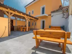 Bild zur gratis inserierten Ferienwohnung Wohnung in Crikvenica mit Grill und Terrasse.