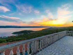 Bild zur gratis inserierten Ferienwohnung Wohnung in Dramalj mit Möbliertem Balkon.