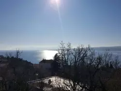 Bild zur gratis inserierten Ferienwohnung Wohnung in Dramalj mit Möbliertem Balkon.