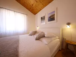 Bild zur gratis inserierten Ferienwohnung Gesamte Wohnung in Vir mit Großem Balkon.