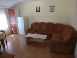 Bild zur gratis inserierten Ferienwohnung Wohnung in Vir mit privatem Balkon.