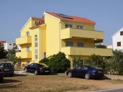 Bild zur gratis inserierten Ferienwohnung Moderne Ferienwohnung in Vodice mit Grill.