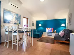 Bild zur gratis inserierten Ferienwohnung Hübsches Loft mit einem Schlafzimmer in Valbandon- Fazana.