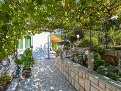 Bild zur gratis inserierten Ferienwohnung Appartement in Dramalj mit Terrasse und Grill.