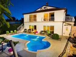 Bild zur gratis inserierten Ferienwohnung 'Villa Lavender' mit Wasserblick.