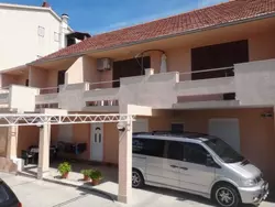 Bild zur gratis inserierten Ferienwohnung Ferienapartment für zwei Erwachsene und zwei Kinder.