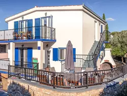 Bild zur gratis inserierten Ferienwohnung in Tisno mit Terrasse und Grill.