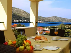 Bild zur gratis inserierten Ferienwohnung für 4 Personen + 2 Kinder ca. 100 m&sup2; in Grebastica, Dalmatien (Gespanscha.