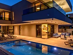 Bild zur gratis inserierten Ferienwohnung Luxuriöse Villa mit Infinity-Außenpool.