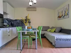 Bild zur gratis inserierten Ferienwohnung Wohnung "Penic" mit Blick auf das Wasser.