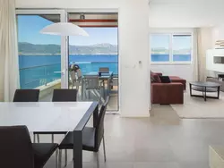 Bild zur gratis inserierten Ferienwohnung Appartement "Golden C2" mit Blick auf das Wasser.