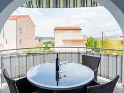 Bild zur gratis inserierten Ferienwohnung Wohnung in Okrug Gornji mit Garten und Grill.