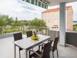 Bild zur gratis inserierten Ferienwohnung Wohnung in Okrug Gornji mit Garten und Grill.