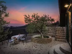 Bild zur gratis inserierten Ferienwohnung Charmantes Steinhaus mit tollem Panoramablick.