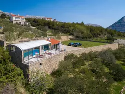 Bild zur gratis inserierten Ferienwohnung Schöne Steinvilla Divino mit Pool und Ausblick.