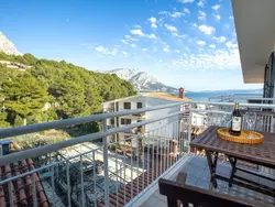 Bild zur gratis inserierten Ferienwohnung Schöne Wohnung in Duće mit Großem Balkon.