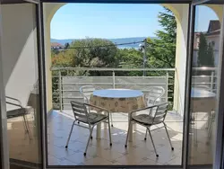 Bild zur gratis inserierten Ferienwohnung Helle Wohnung in Selce mit Terrasse.