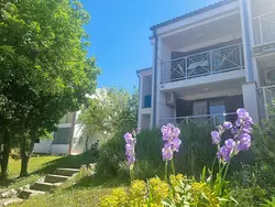 Bild zur gratis inserierten Ferienwohnung Wohnung auf zwei Etagen mit Terrasse und Balkon.