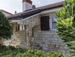 Bild zur gratis inserierten Ferienwohnung Charmantes Studioappartement in Vir.