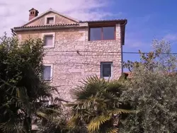 Bild zur gratis inserierten Ferienwohnung Steinhaus Kastel.