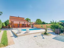 Bild zur gratis inserierten Ferienwohnung mit Pool.