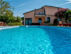 Bild zur gratis inserierten Ferienwohnung Erdgeschosswohnung für 7 Personen.