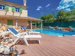 Bild zur gratis inserierten Ferienwohnung Geräumige, topmoderne Ferienvilla mit eigenem Pool.