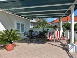 Bild zur gratis inserierten Ferienwohnung Appartement Lidija mit Terrasse und Meerblick.