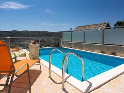 Bild zur gratis inserierten Ferienwohnung in Srinjine mit Privatem Pool.