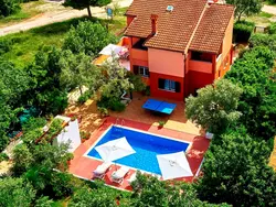 Bild zur gratis inserierten Ferienwohnung Villa Bastianich mit großem Garten und Pool.