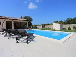 Bild zur gratis inserierten Ferienwohnung Haus Nina mit beheiztem Schwimmbad.