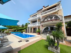 Bild zur gratis inserierten Ferienwohnung Appartement für 2-3 Personen mit Balkon und Gemeinschaftspool.