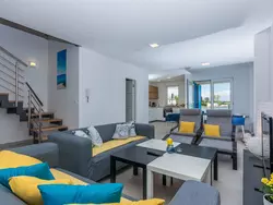 Bild zur gratis inserierten Ferienwohnung Strandvilla Miri Rose mit beheizbarem Pool.