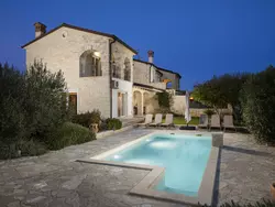 Bild zur gratis inserierten Ferienwohnung Villa Mason mit beheiztem Pool und Mini-Wellness.