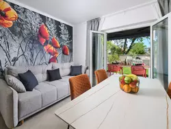 Bild zur gratis inserierten Ferienwohnung in Zambratija mit eigenem Parkplatz.