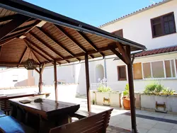 Bild zur gratis inserierten Ferienwohnung "Rose" mit Terrasse.