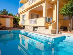 Bild zur gratis inserierten Ferienwohnung für 2 Personen + 1 Kind ca. 40 m&sup2; in Šilo, Adriaküste Kroatien (Kroatisch.