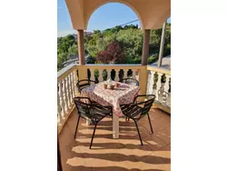 Bild zur gratis inserierten Ferienwohnung "Nikica" mit Blick auf das Meer.