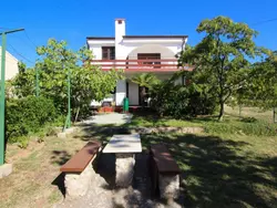 Bild zur gratis inserierten Ferienwohnung "Apartman Nada" mit Terrasse.