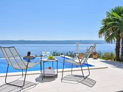 Bild zur gratis inserierten Ferienwohnung 2 Schlafzimmer Villa Blue Dream mit Infinity-Pool.
