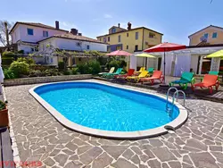 Bild zur gratis inserierten Ferienwohnung Apartment Nika 4 in der Residenz mit Pool und Whirlpool in Strandnähe.