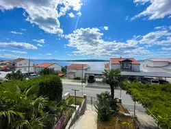 Bild zur gratis inserierten Ferienwohnung Gesamte Wohnung in Dramalj mit Terrasse und Grill.