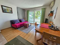 Bild zur gratis inserierten Ferienwohnung Appartement mit Balkon und Meerblick.