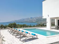 Bild zur gratis inserierten Ferienwohnung Villa Stellante mit privatem Pool und Meerblick.