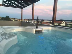 Bild zur gratis inserierten Ferienwohnung Komfortable Wohnung mit privatem Jacuzzi.