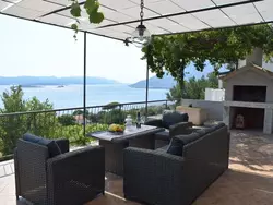 Bild zur gratis inserierten Ferienwohnung mit Blick auf das Wasser.