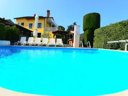 Bild zur gratis inserierten Ferienwohnung mit beheiztem Pool.