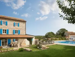 Bild zur gratis inserierten Ferienwohnung Villa Flavia Traditionelles Steinhaus mit Pool.