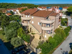 Bild zur gratis inserierten Ferienwohnung Wohnung mit Meerblick 2 Personen.