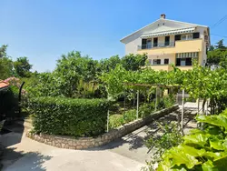 Bild zur gratis inserierten Ferienwohnung Wohnung für 8 Personen, 150m vom Strand entfernt.